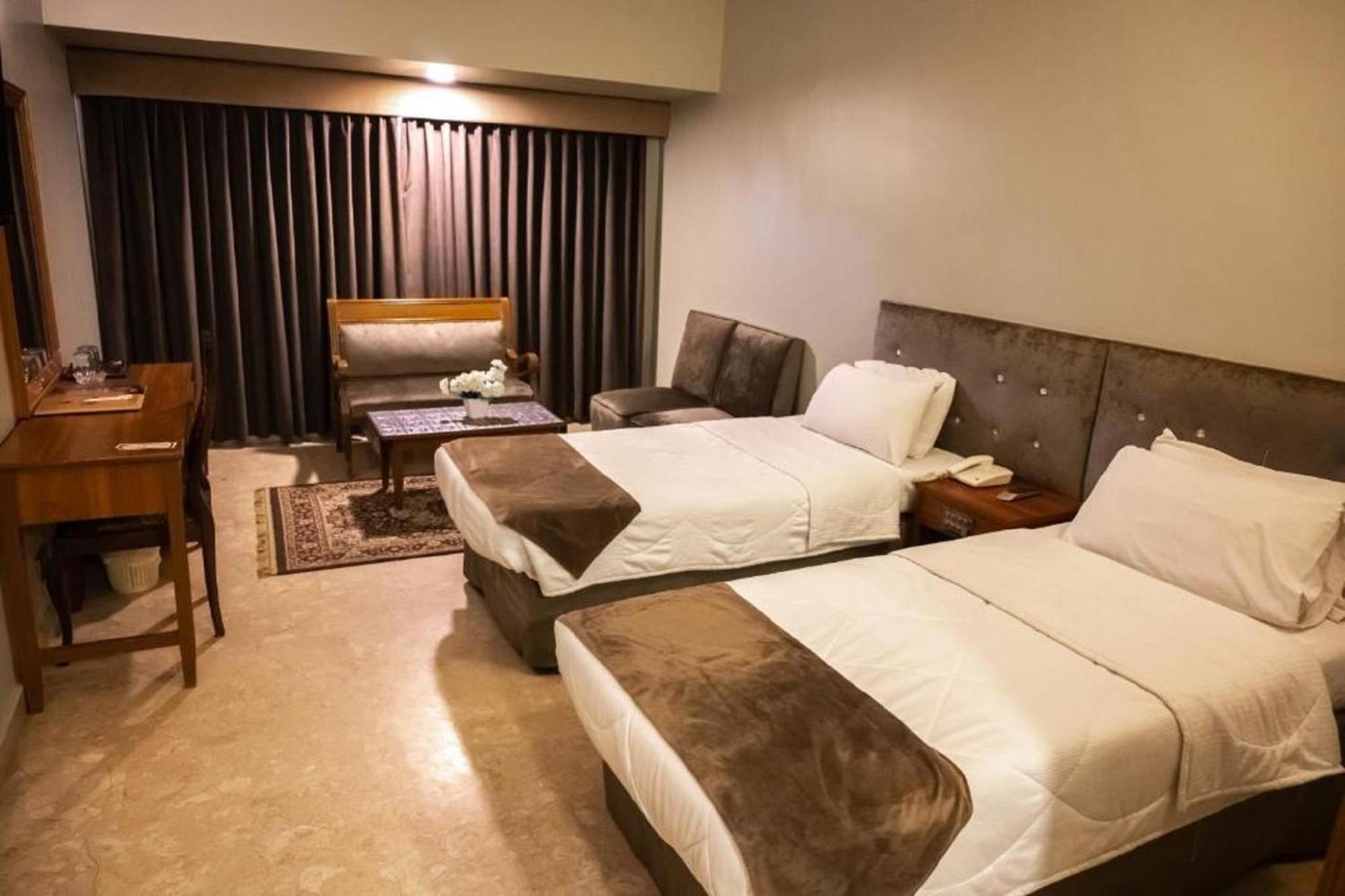 Faran Hotel Karachi Exterior foto