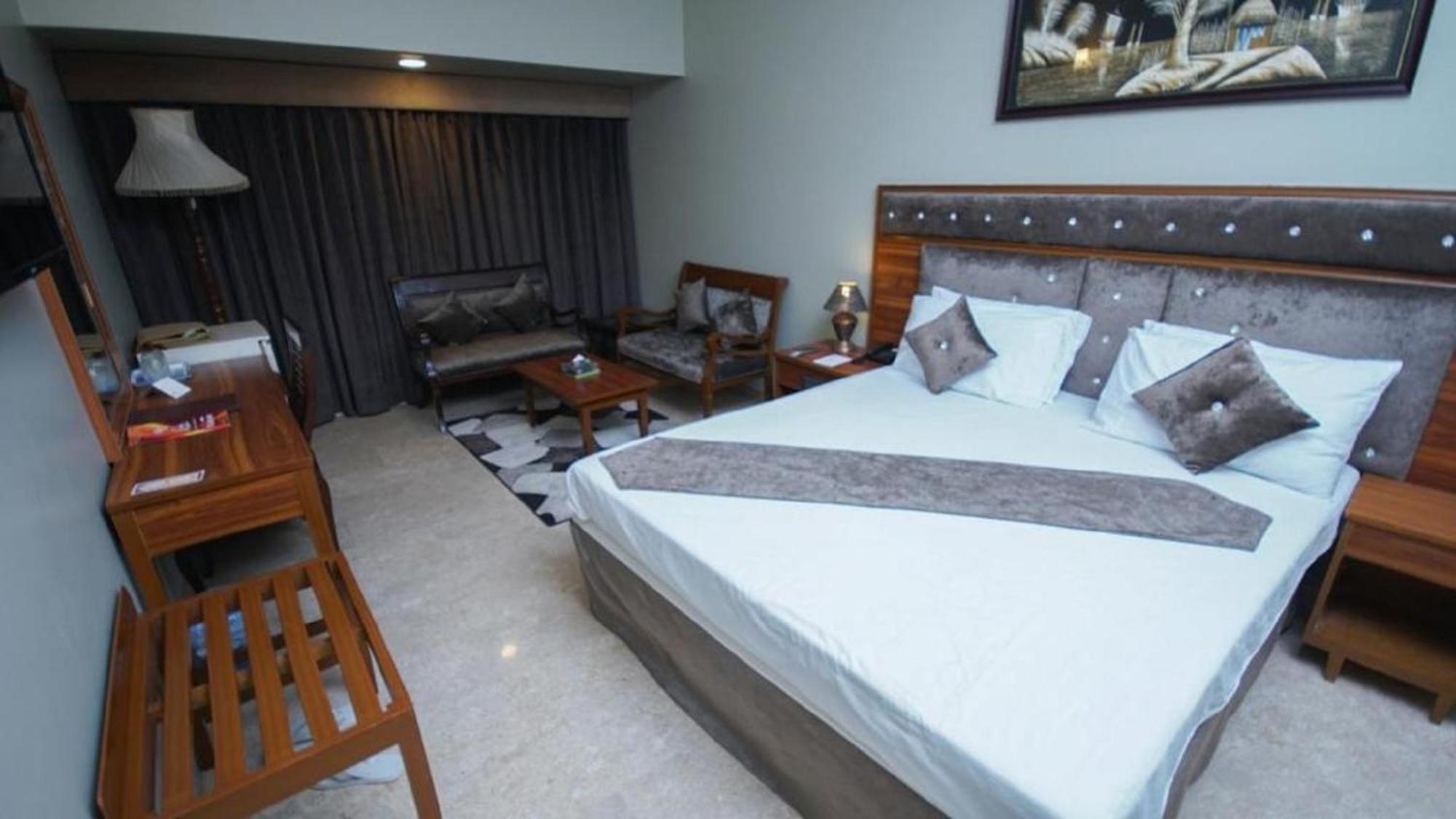 Faran Hotel Karachi Exterior foto